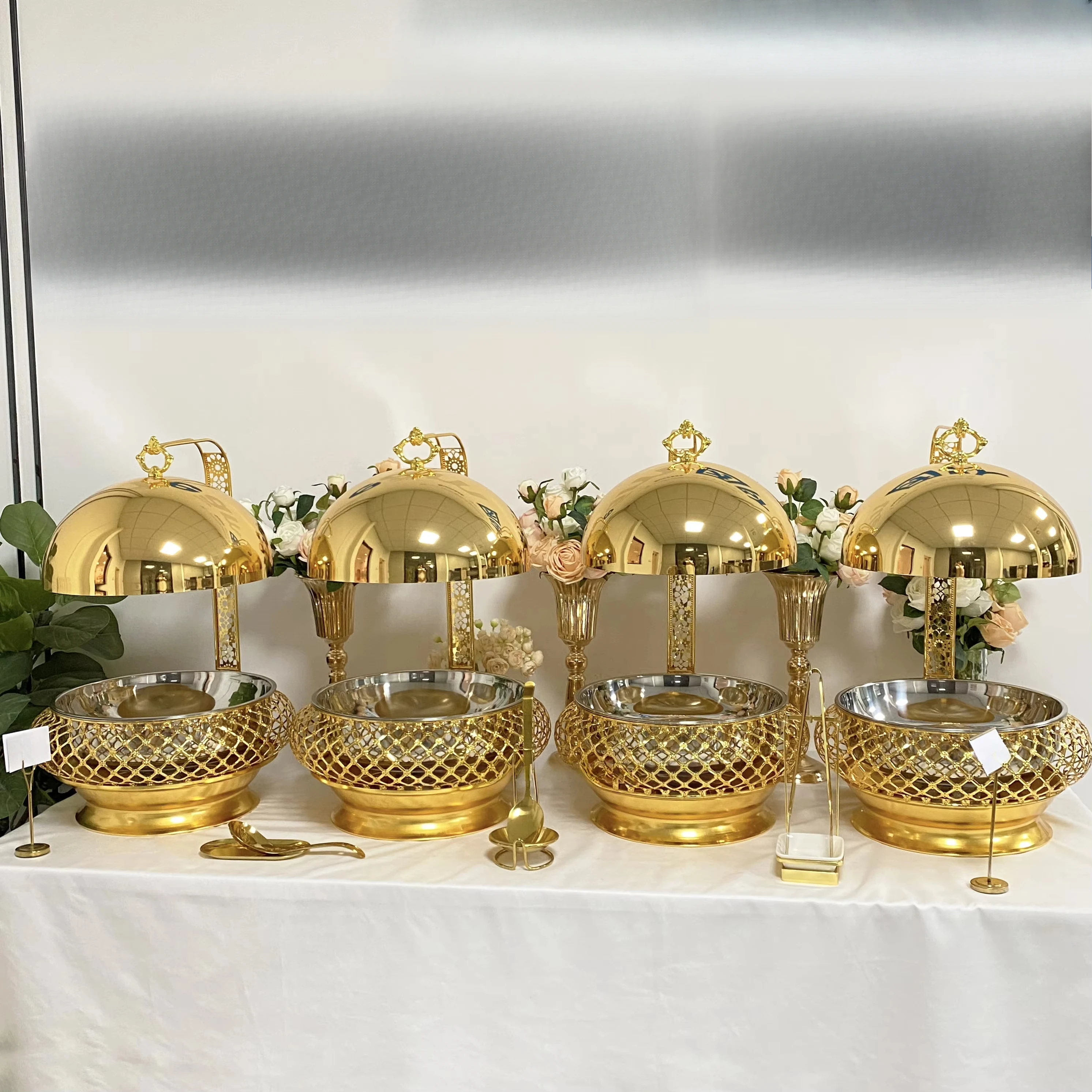 Gold Seller Wedding party  sup - огляд і ціна Event Suppliers